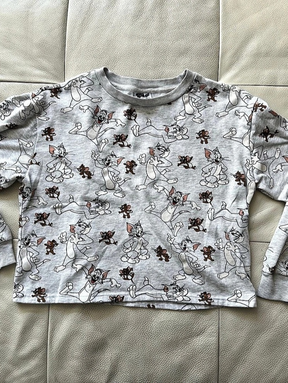 Classic Girls Tom and Jerry All Over Print Crewneck Sweatshirt Gray, Size L - Picture 1 of 3